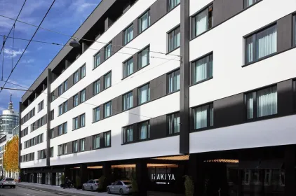 Roomers Munich, Autograph Collection