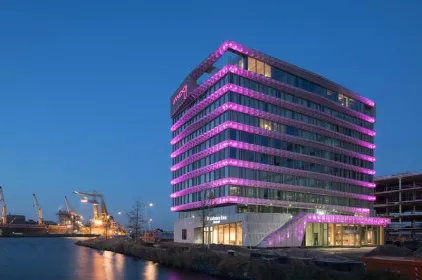MOXY Amsterdam Houthavens