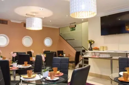 Hotel 82 London