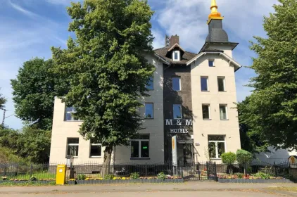 M&M Hotel - Wilhelmsburg