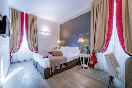 TownHouse 33 Boutique Hotel