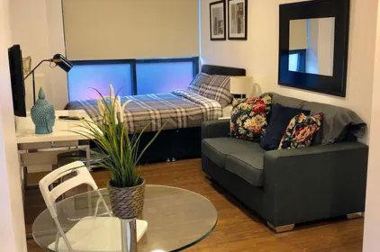 City Short Stays Aldgate East Studios