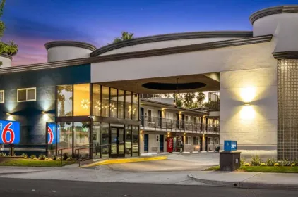 Motel 6-Anaheim, CA - Convention Center