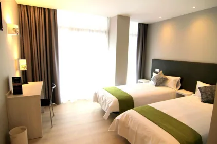 Hostal Aslyp 114