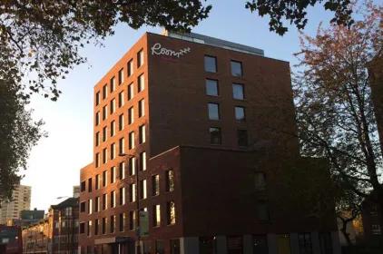 Roomzzz Aparthotel London Stratford