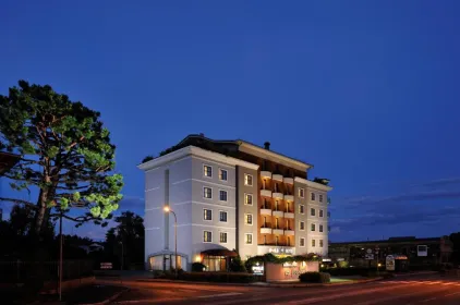 Poli Hotel