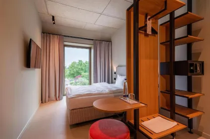 MIANO Hotel & Bar