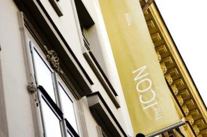 The ICON Hotel & Lounge