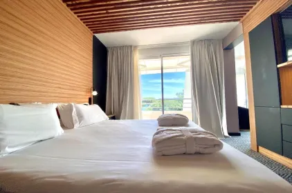 GOLF HOTEL
