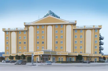 Hotel Piramidi