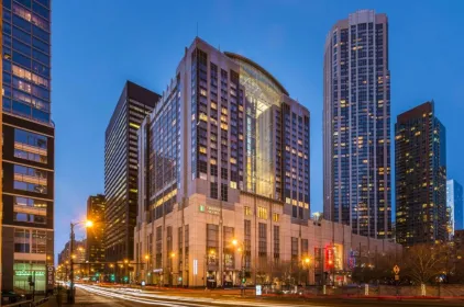 Embassy Suites by Hilton Chicago Downtown Magnificent Mile