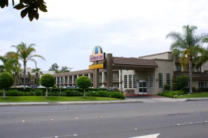 Queens Inn Anaheim