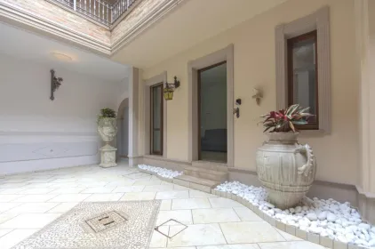 Imola Suites - Self Check-in