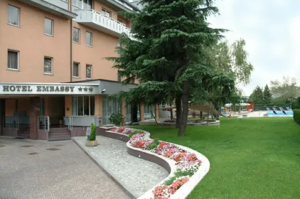 Hotel Embassy