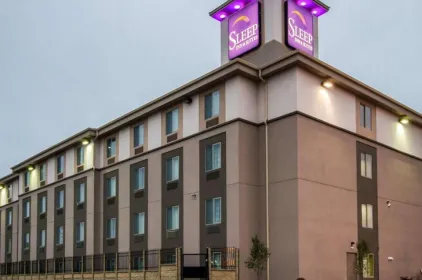 Sleep Inn & Suites And Conference Center Downtown