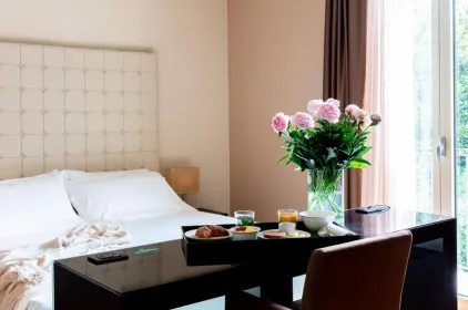Sweet Hotel