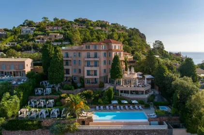 Tiara Yaktsa Côte d’Azur