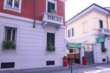 Hotel Charly