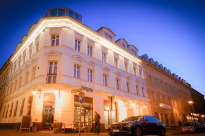 Hotel Bett Und Buch