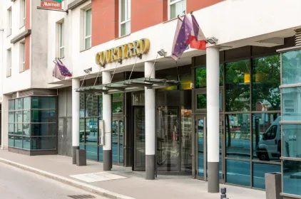 Courtyard by Marriott Paris Saint Denis Hotel