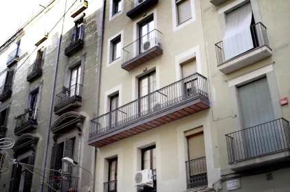 MH Apartments Guell