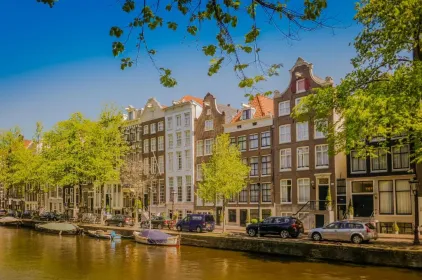 Ambassade Hotel