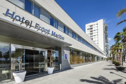 Hotel Front Maritim