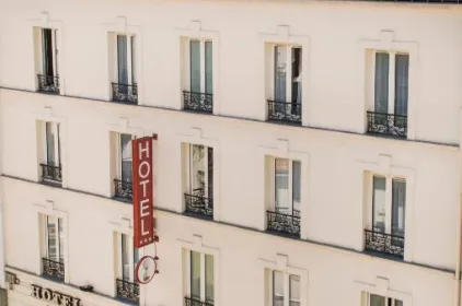 Hotel Ariane Montparnasse by Patrick Hayat