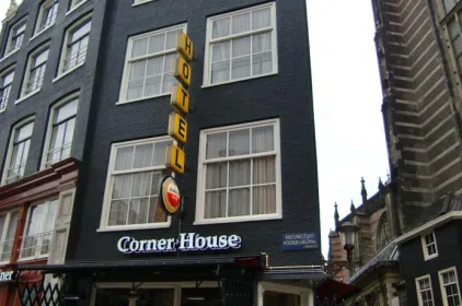 Hotel Corner House