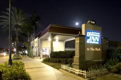 Anaheim Discovery Inn & Suites