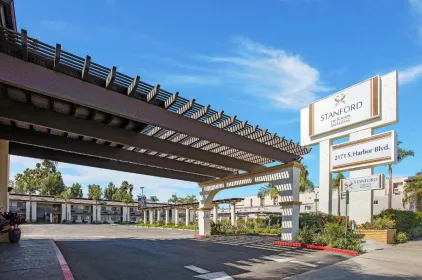 Stanford Inn & Suites Anaheim