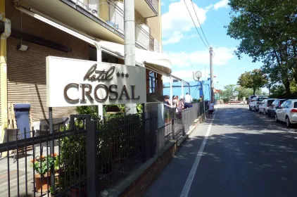 Hotel Crosal